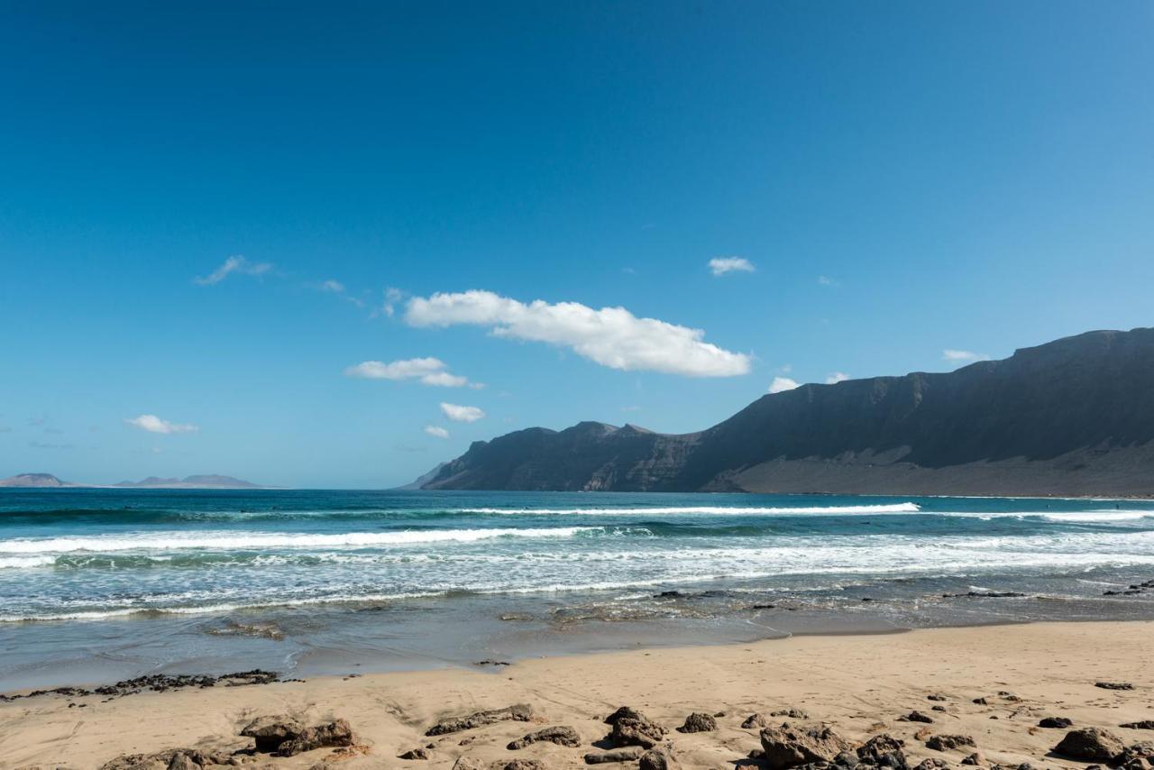 Modern Beach House In カレタ・デ・ファマラ エクステリア 写真