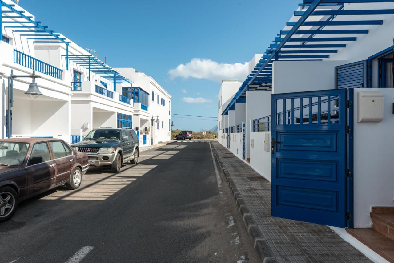 Modern Beach House In カレタ・デ・ファマラ エクステリア 写真