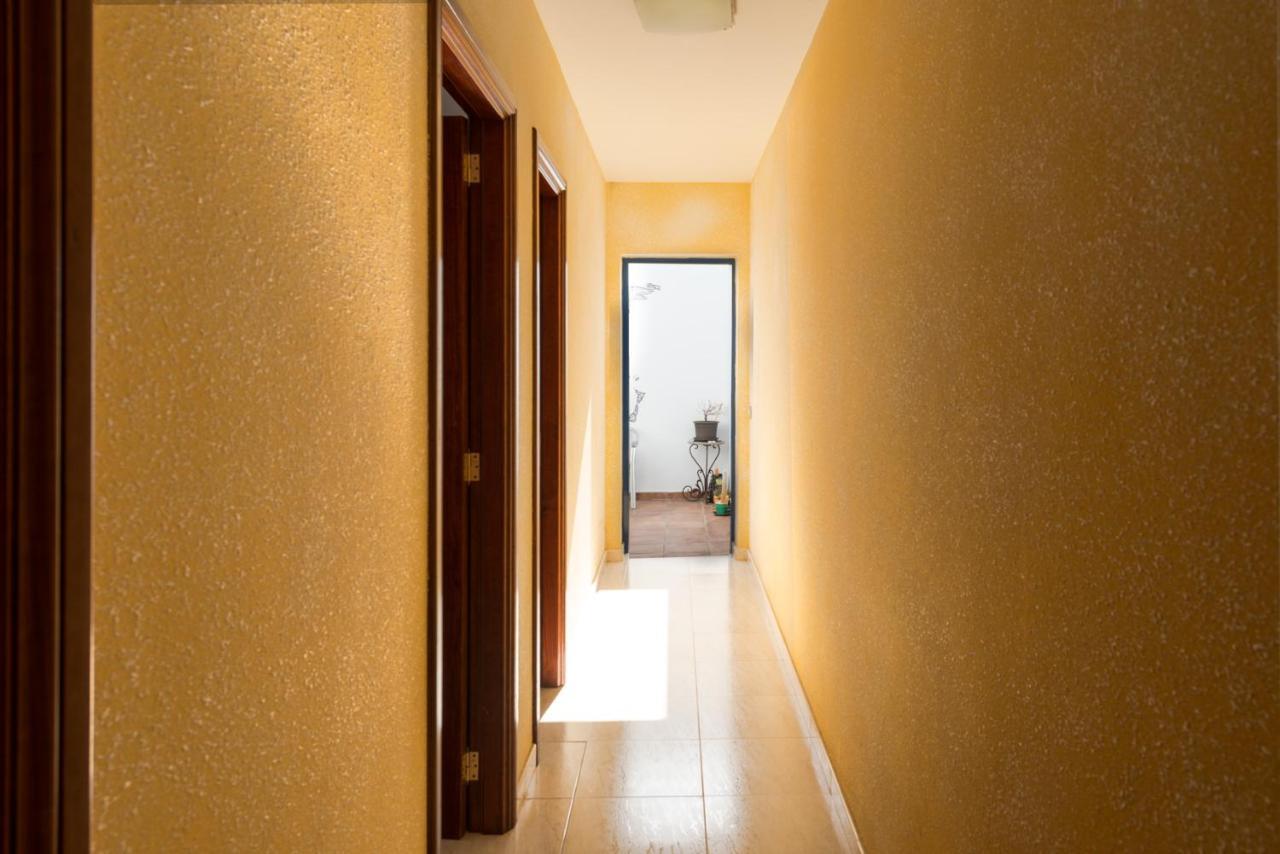Modern Beach House In カレタ・デ・ファマラ エクステリア 写真